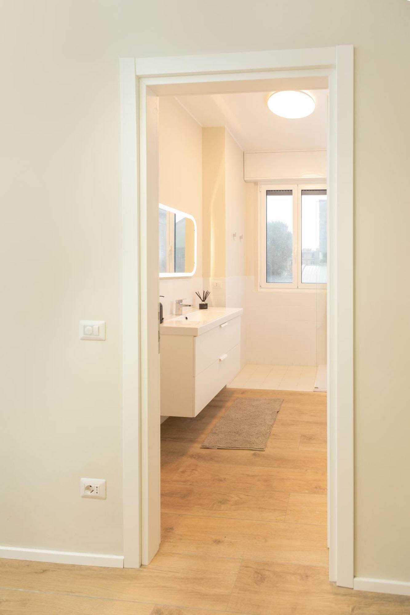 Dreams Exclusive Apartments With Terrace - Free Parking - M1 Station - Near Center 米兰 外观 照片