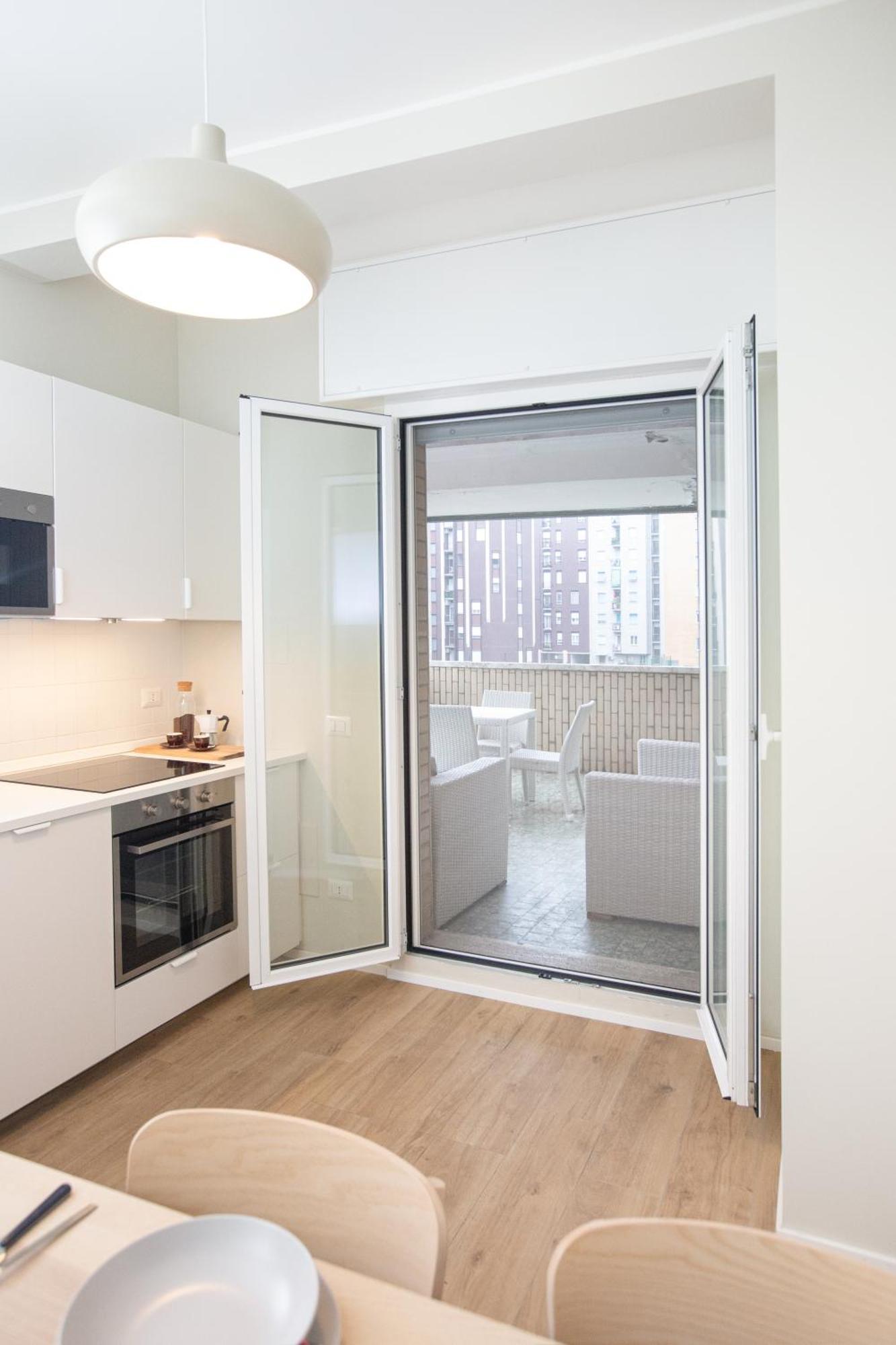Dreams Exclusive Apartments With Terrace - Free Parking - M1 Station - Near Center 米兰 外观 照片