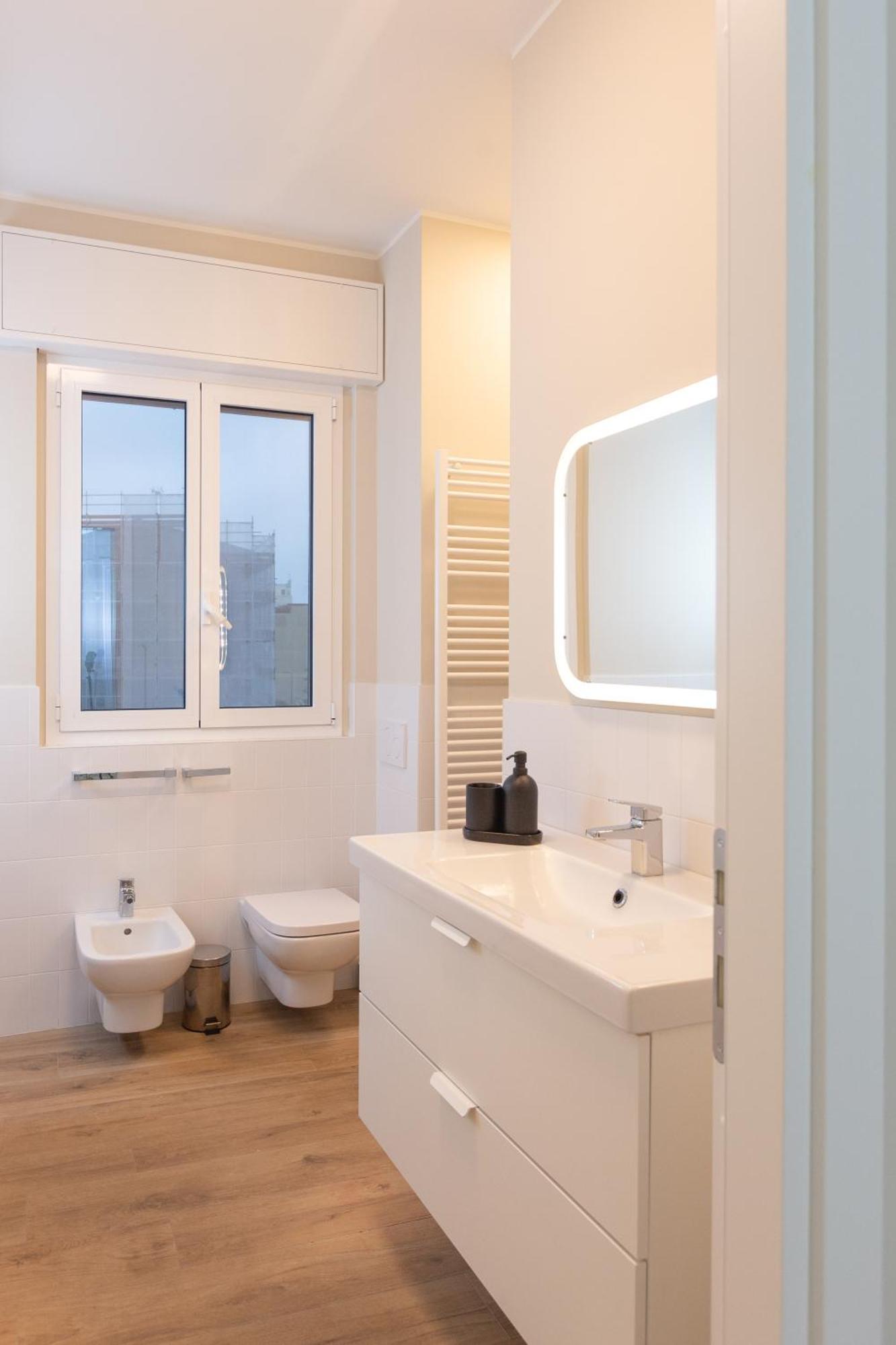 Dreams Exclusive Apartments With Terrace - Free Parking - M1 Station - Near Center 米兰 外观 照片